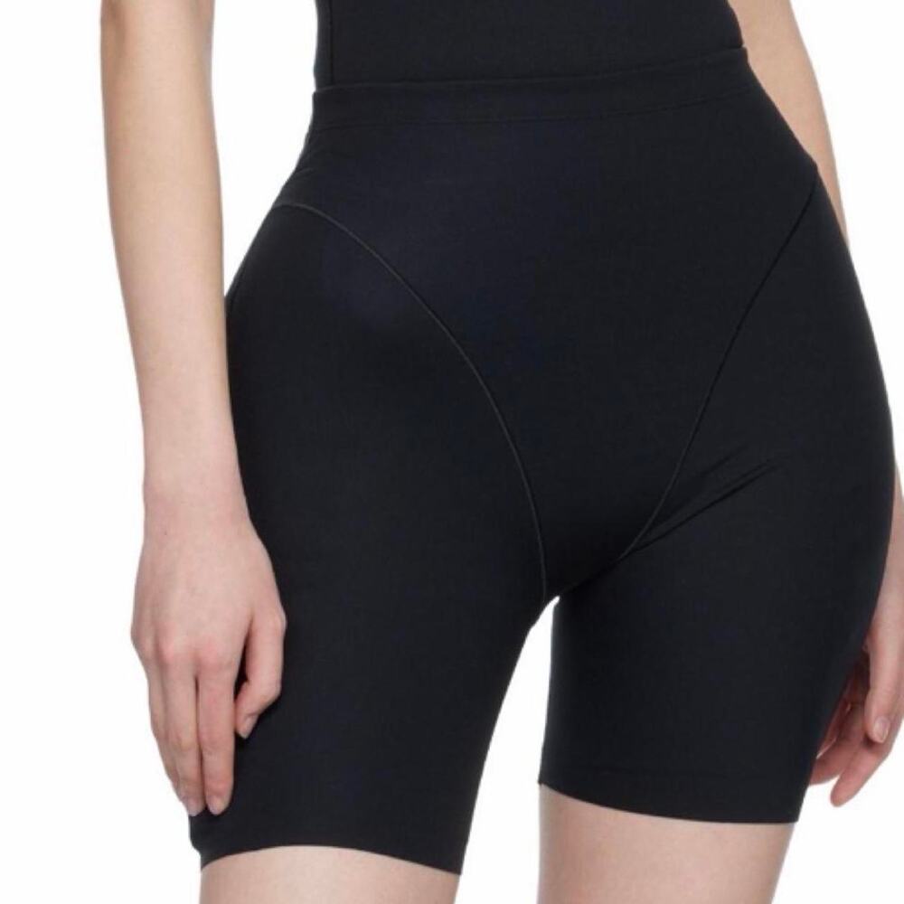 Skims ultimate body butt